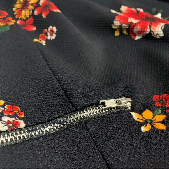 ENFOCUS Studio Floral Navy Blue Dress with Zipper detail. Size 14 - Picture 11 of 13